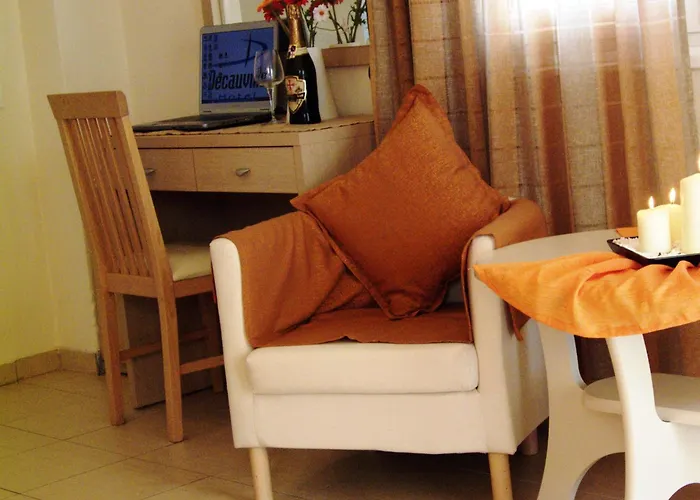 Decauville Hotel